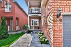 2300 OWLRIDGE DRIVE | Oakville Ontario | Slide Image Three