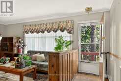2013 DERAMORE DRIVE | Oakville Ontario | Slide Image Four