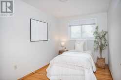 1237 REDBANK CRESCENT | Oakville Ontario | Slide Image Thirteen