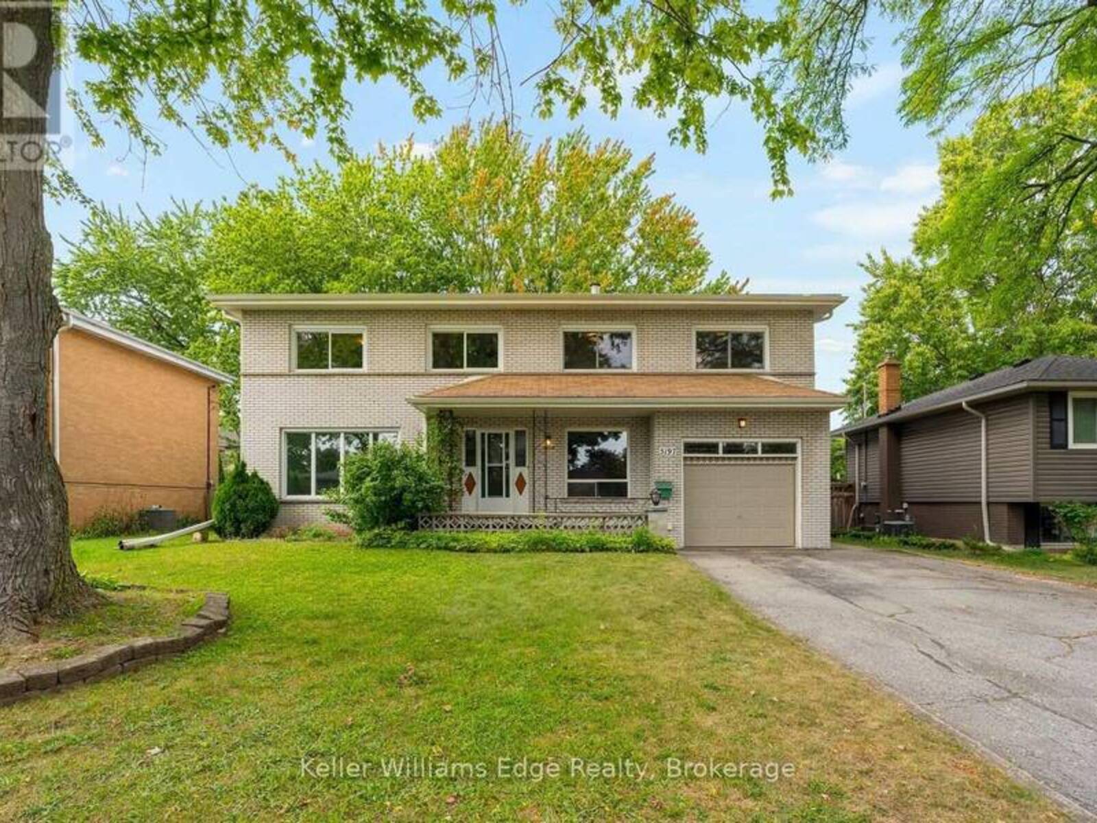 5197 CHERRYHILL CRESCENT, Burlington, Ontario L7L 4C3