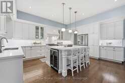 2541 KATE COMMON | Oakville Ontario | Slide Image Thirteen