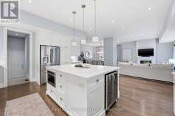 2541 KATE COMMON | Oakville Ontario | Slide Image Fifteen