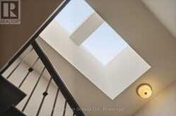 2541 KATE COMMON | Oakville Ontario | Slide Image Nineteen