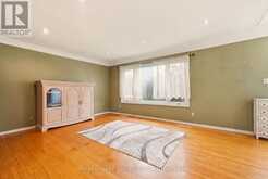 354 EAST 37TH STREET | Hamilton Ontario | Slide Image Eleven