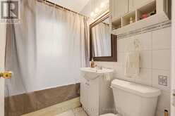 354 EAST 37TH STREET | Hamilton Ontario | Slide Image Sixteen