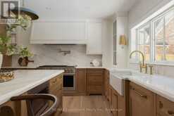 130 EDGECLIFFE PLACE | Burlington Ontario | Slide Image Eight