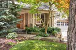 29 HOWARD AVENUE | Oakville Ontario | Slide Image Three