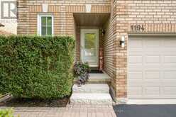 1194 OLD OAK DRIVE | Oakville Ontario | Slide Image Three