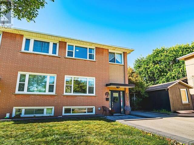 2301 BARCLAY ROAD Burlington Ontario, L7R 2B7 - 3 Bedrooms Home For Sale