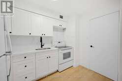 310 - 975 WARWICK COURT | Burlington Ontario | Slide Image Sixteen