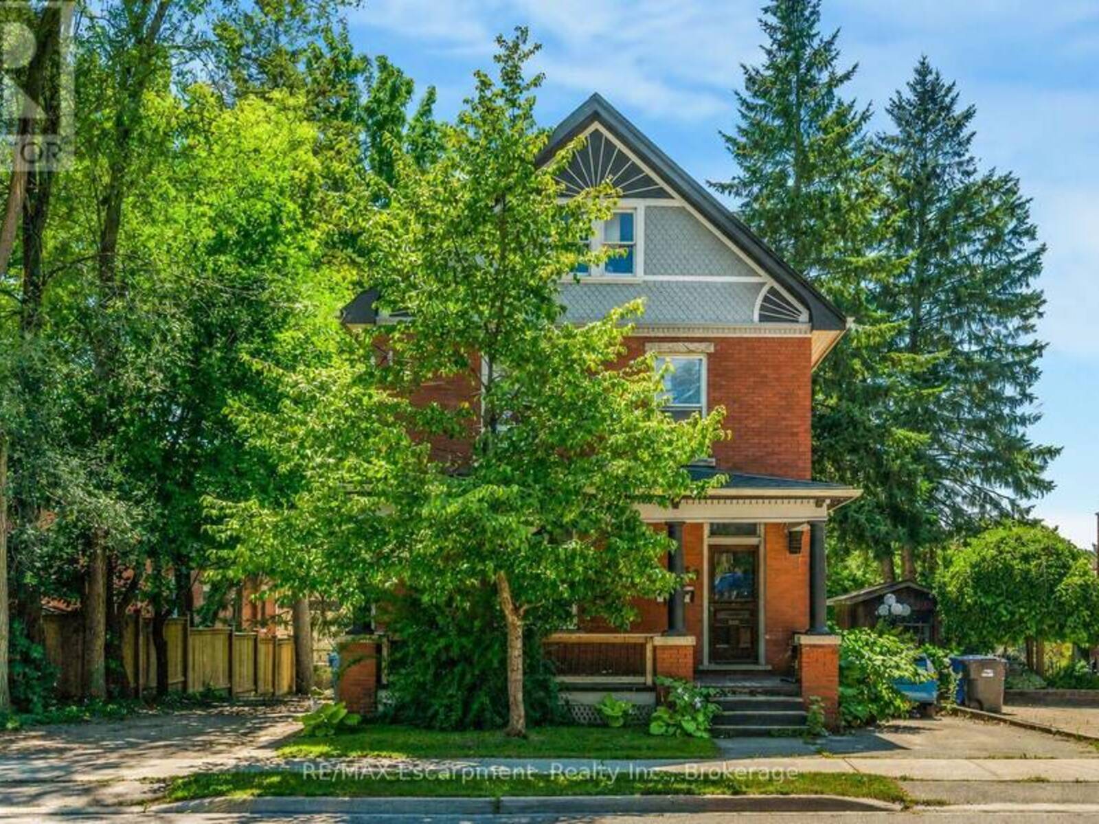 458 WOOLWICH STREET, Guelph, Ontario N1H 3X5
