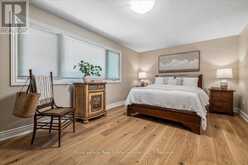 2254 MARINE DRIVE | Oakville Ontario | Slide Image Sixteen