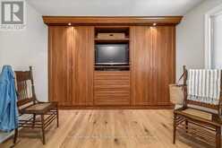 2254 MARINE DRIVE | Oakville Ontario | Slide Image Eighteen