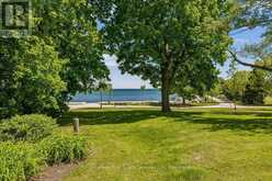 2254 MARINE DRIVE | Oakville Ontario | Slide Image Thirty