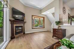 2254 MARINE DRIVE | Oakville Ontario | Slide Image Eight