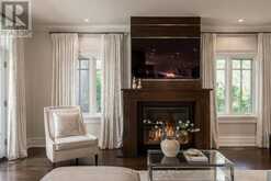 1073 LAKESHORE ROAD E | Oakville Ontario | Slide Image Fifteen