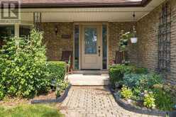 2507 WOBURN CRESCENT | Oakville Ontario | Slide Image Three
