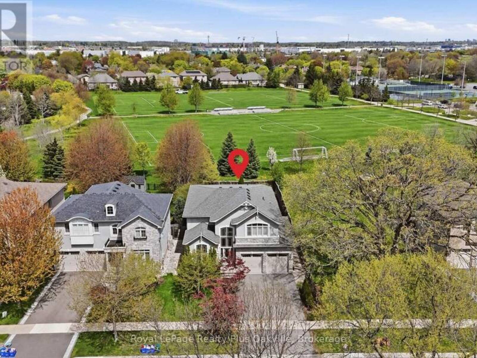 2363 YOLANDA DRIVE, Oakville, Ontario L6L 2H9