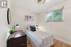 539 GALWAY DRIVE | Burlington Ontario | Slide Image Twenty