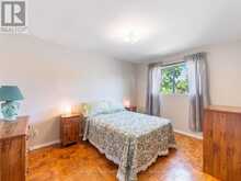 1 MOSSWOOD LANE | Toronto Ontario | Slide Image Fifteen