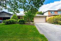 885 FLETCHER VALLEY CRESCENT | Mississauga Ontario | Slide Image Two