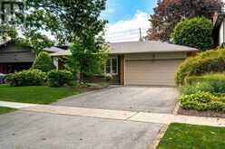 885 FLETCHER VALLEY CRESCENT | Mississauga Ontario | Slide Image Three