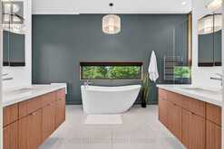 770 MILLGROVE SIDE ROAD | Hamilton Ontario | Slide Image Thirty-one