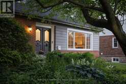 27 ARCADE CRESCENT | Hamilton Ontario | Slide Image Two