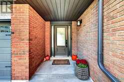 23 LAURENDALE AVENUE | Hamilton Ontario | Slide Image Three