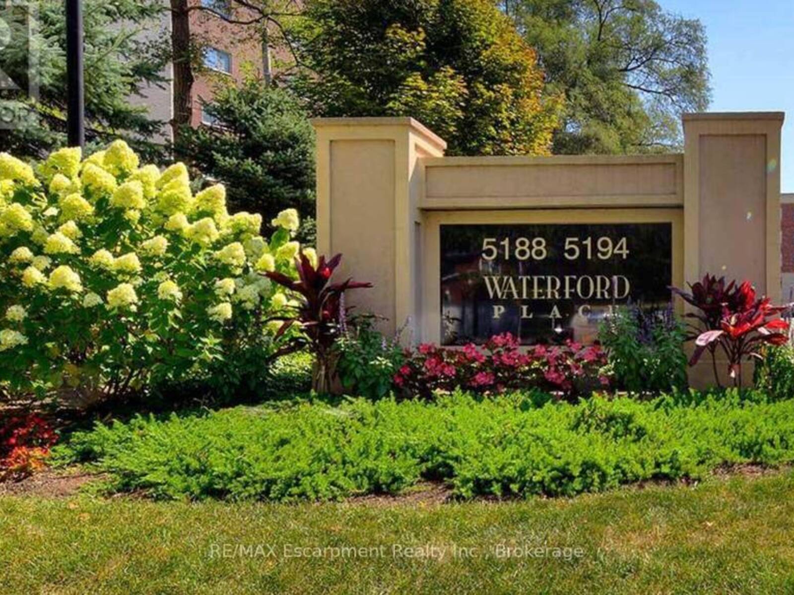 310 - 5188 LAKESHORE ROAD, Burlington, Ontario L7L 6P4