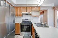 2151 PINEVIEW DRIVE | Oakville Ontario | Slide Image Fifteen