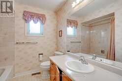 2151 PINEVIEW DRIVE | Oakville Ontario | Slide Image Thirty-six