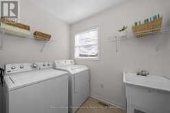 802 STARK CIRCLE | Milton Ontario | Slide Image Nineteen