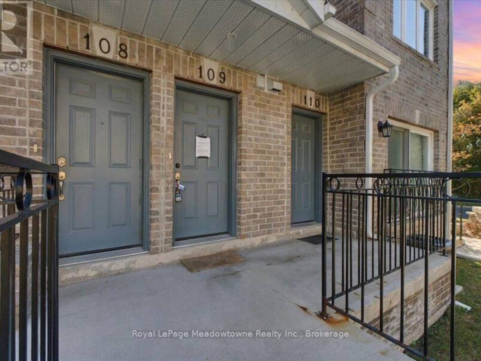 109 - 75 WELDRICK ROAD E, Richmond Hill, Ontario L4C 0H9