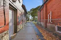 178 EAST 15TH STREET | Hamilton Ontario | Slide Image Thirty-three