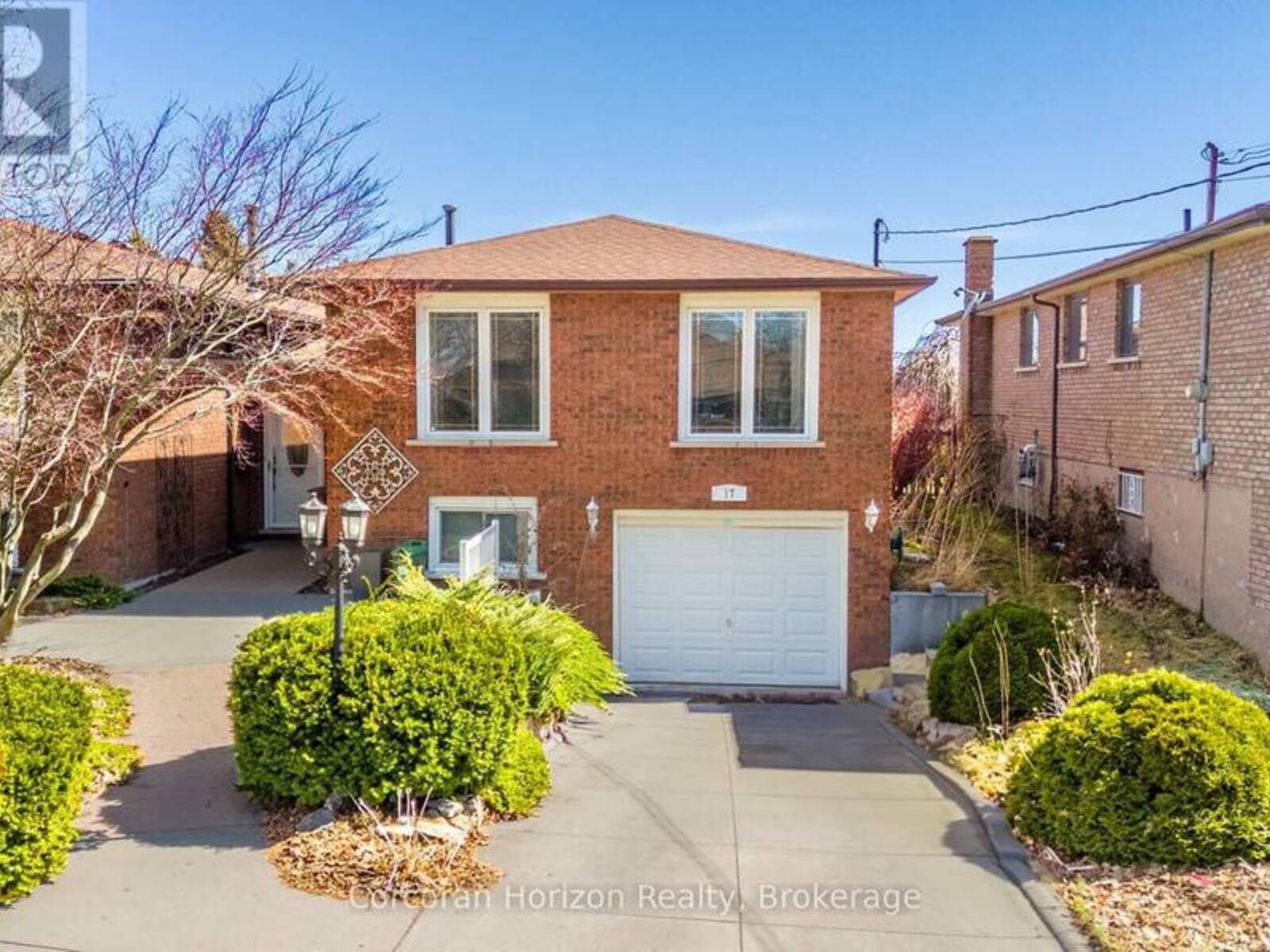 17 TAYMALL STREET, Hamilton, Ontario L8W 1Z7