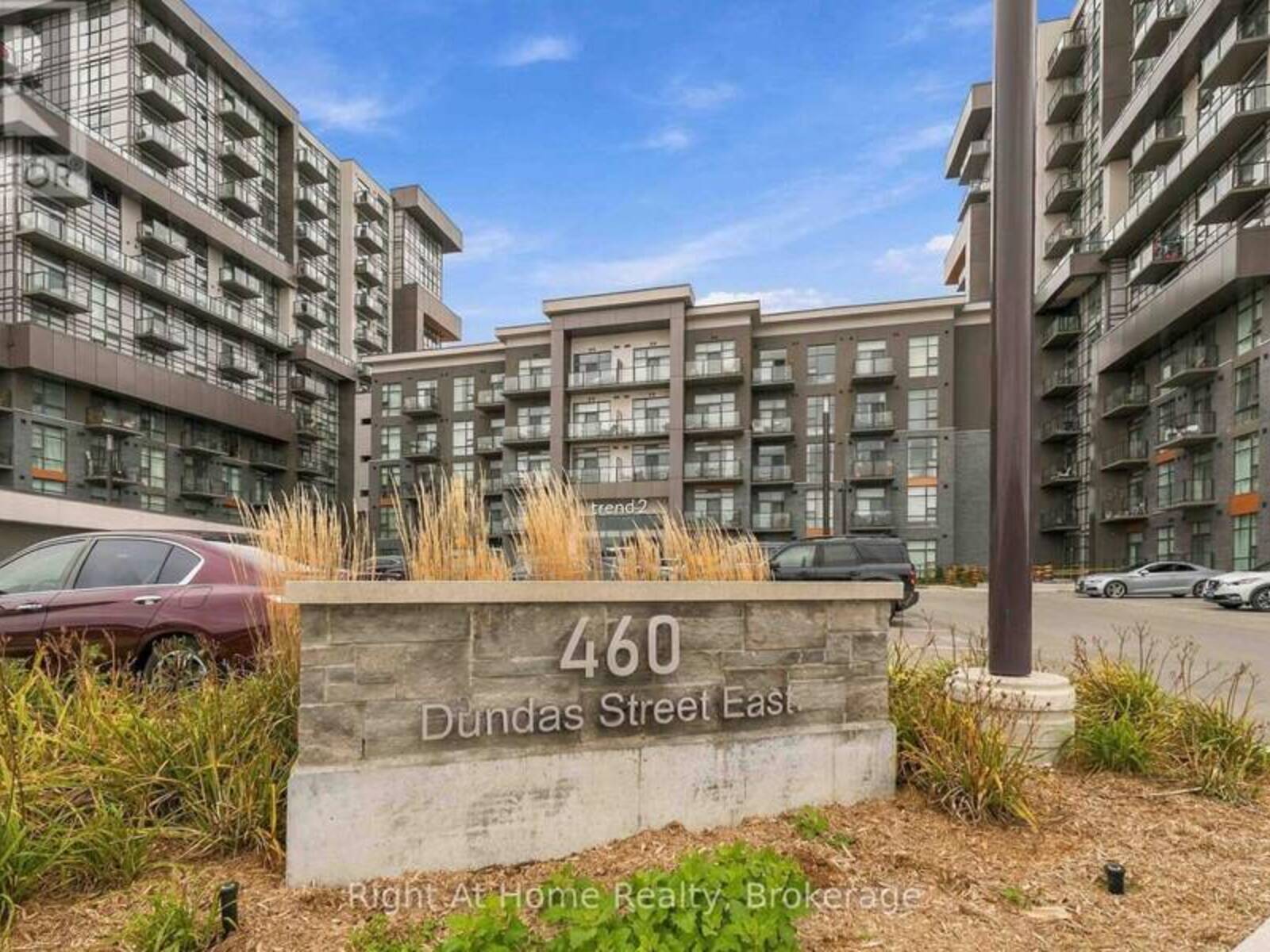 321 - 460 DUNDAS STREET E, Hamilton, Ontario L8B 2A5