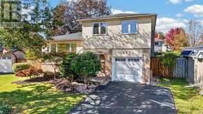 581 LORD SIMCOE COURT | Milton Ontario | Slide Image One