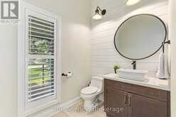 136 GRAND CYPRESS LANE | The Blue Mountains Ontario | Slide Image Nine