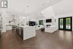 175 NORTH SHORE BOULEVARD W | Burlington Ontario | Slide Image Sixteen