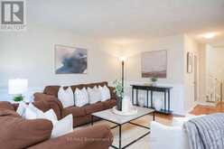 45 NISKA DRIVE | Hamilton Ontario | Slide Image Thirteen