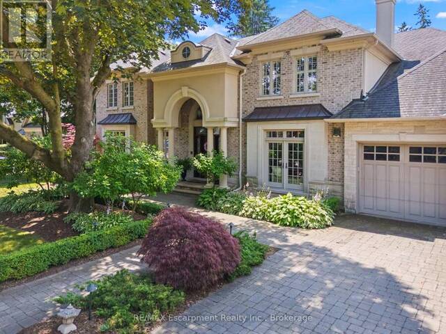 254 DONESSLE DRIVE Oakville Ontario, L6J 3Y6 - 6 Bedrooms Home For Sale