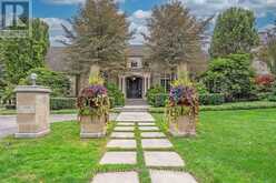 1426 LAKESHORE ROAD E | Oakville Ontario | Slide Image Four
