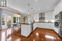 2349 PRESQUILE DRIVE | Oakville Ontario | Slide Image Nine
