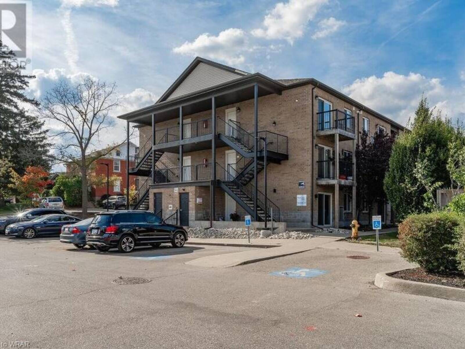 185 WINDALE Crescent Unit# 2A, Kitchener, Ontario N2E 3H4