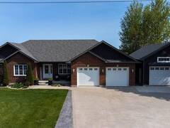 135 MCFARLIN Drive Mount Forest Ontario, N0G 2L0