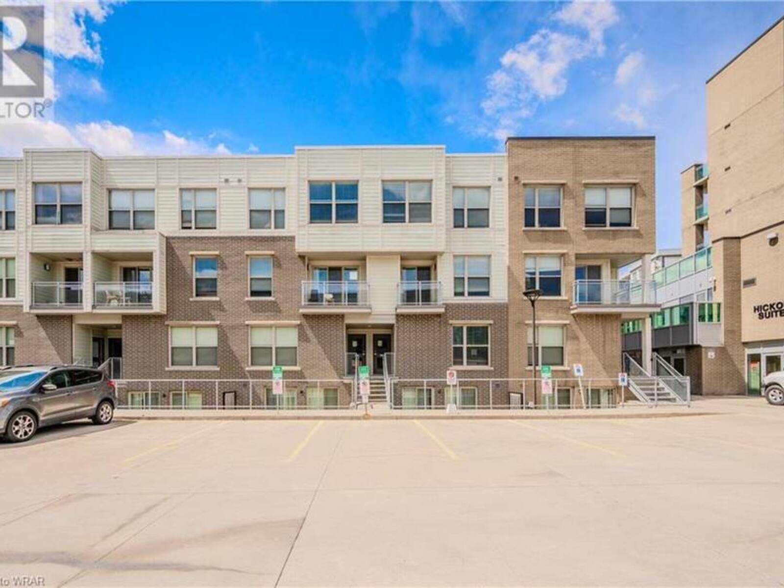 62 BALSAM Street Unit# T210, Waterloo, Ontario N2L 3H2