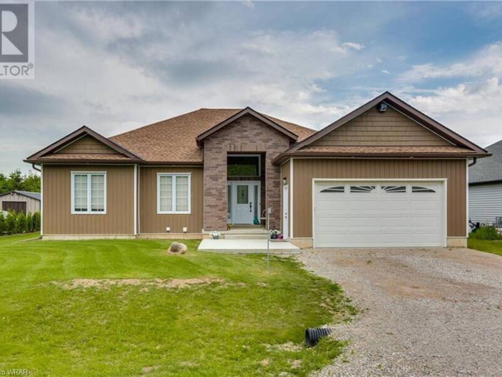 38812 VIENNA Street, Varna, Ontario N0M 2R0