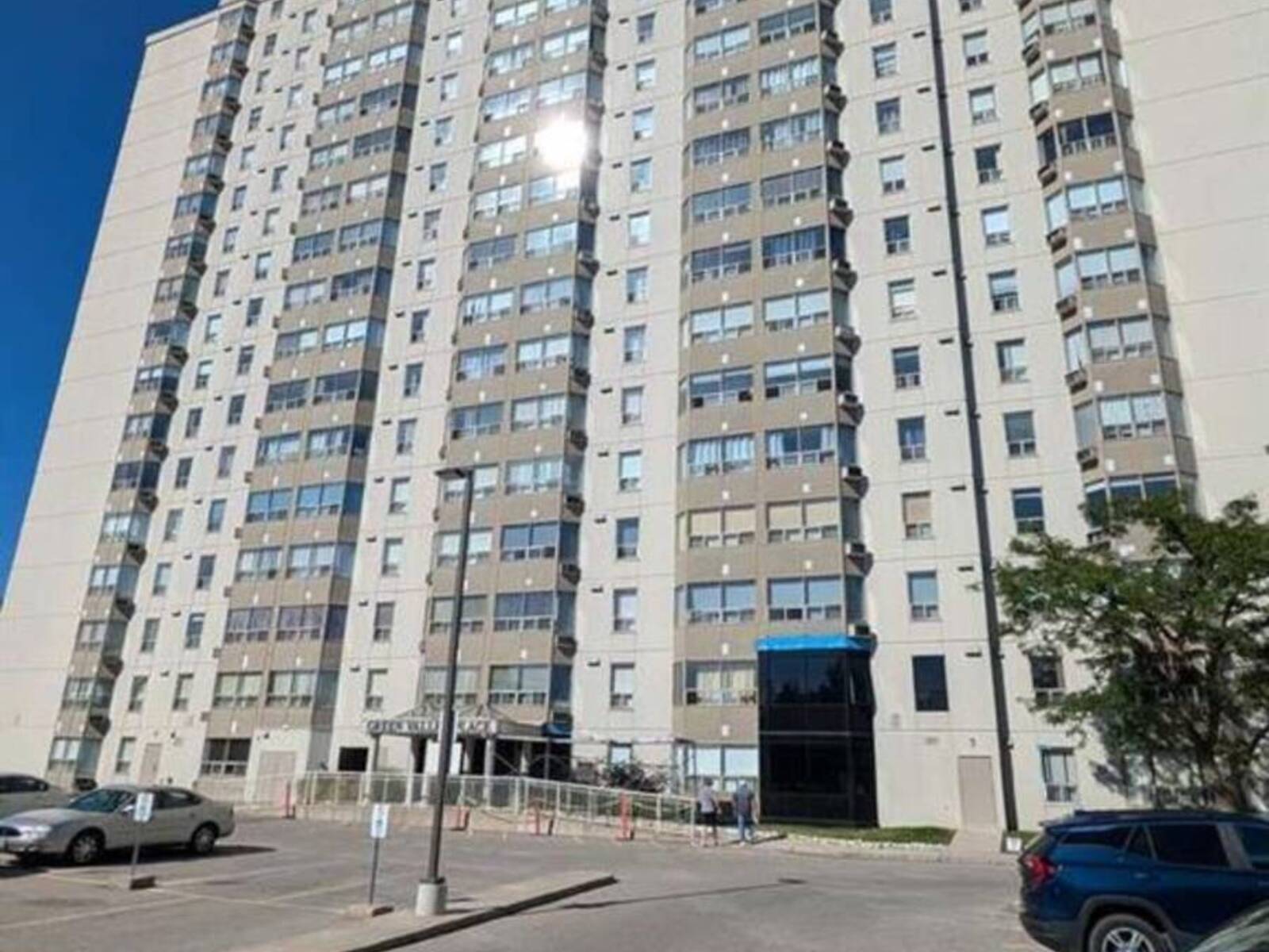 35 GREEN VALLEY Drive Unit# 710, Kitchener, Ontario N2P 2A5