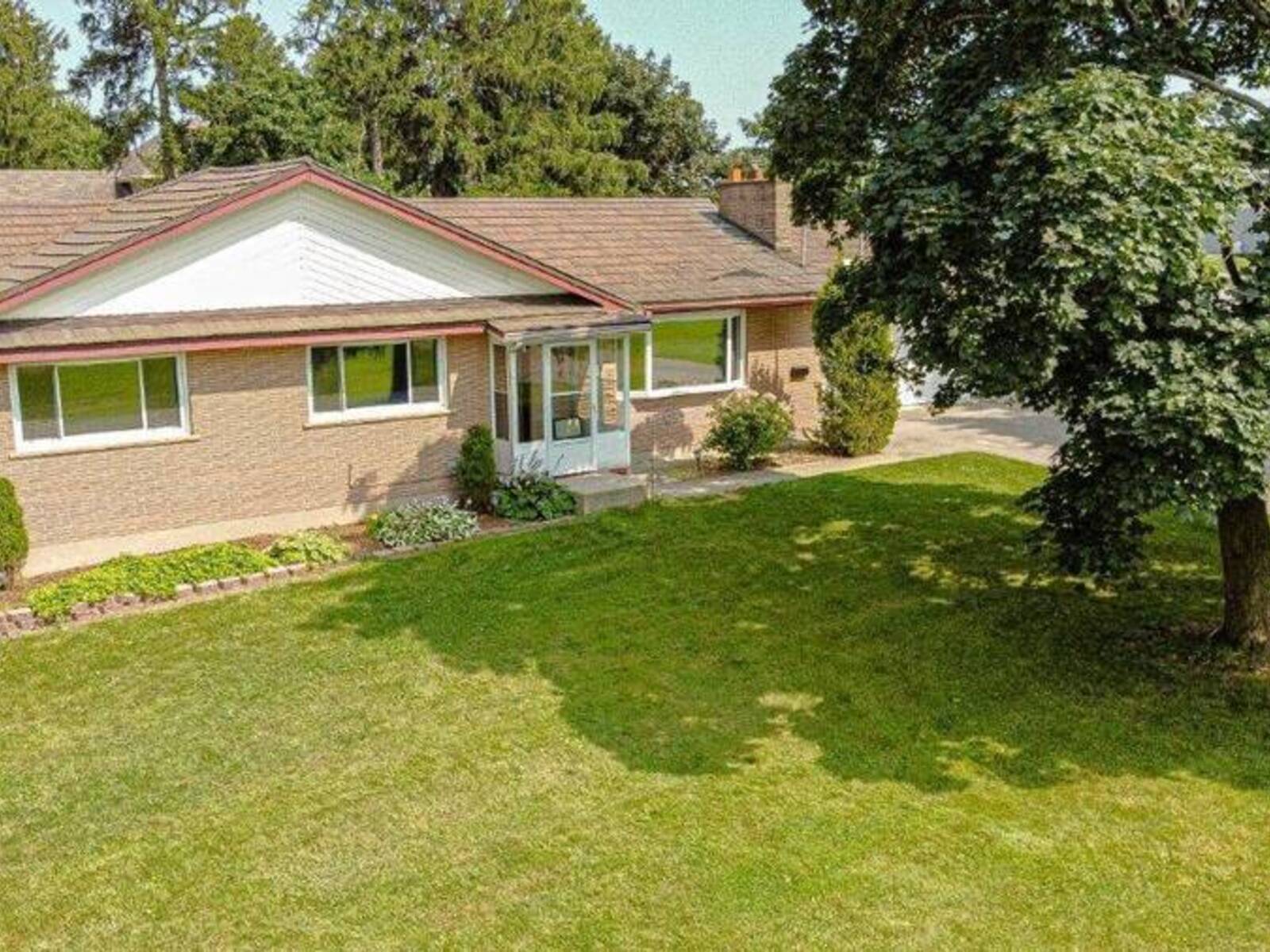 10946 WELLINGTON Road, St. Thomas, Ontario N5P 3T1